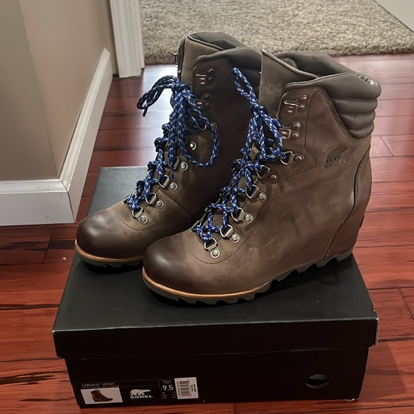 NWT Sorel Conquest Lace Up Wedge Boot - Picture 3 of 11